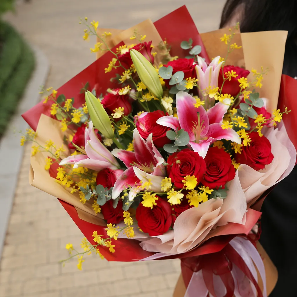 Bó hoa truyền thống Việt Nam rực rỡ