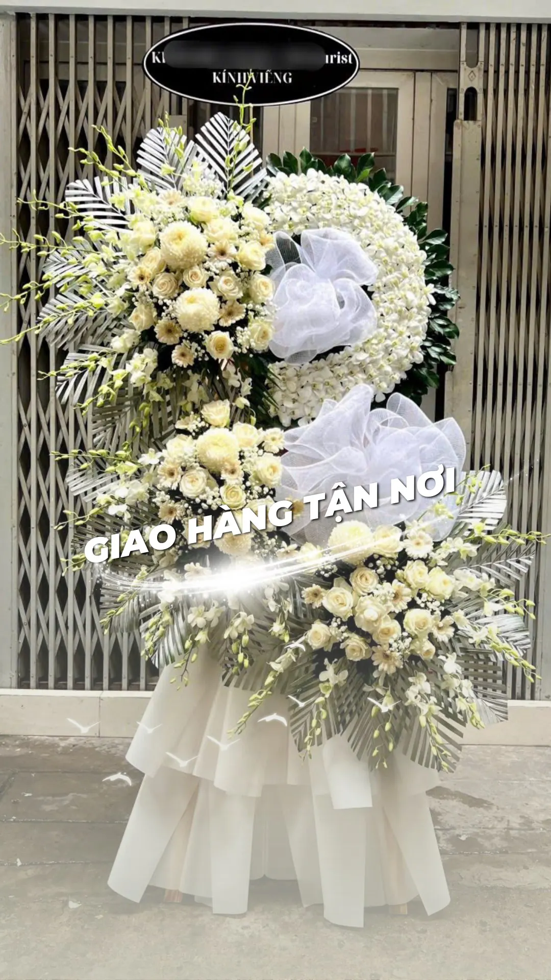 Ảnh 8 của Kệ Hoa Hồng Trắng & Hồng Vàng & Hồng - Chia Buồn
