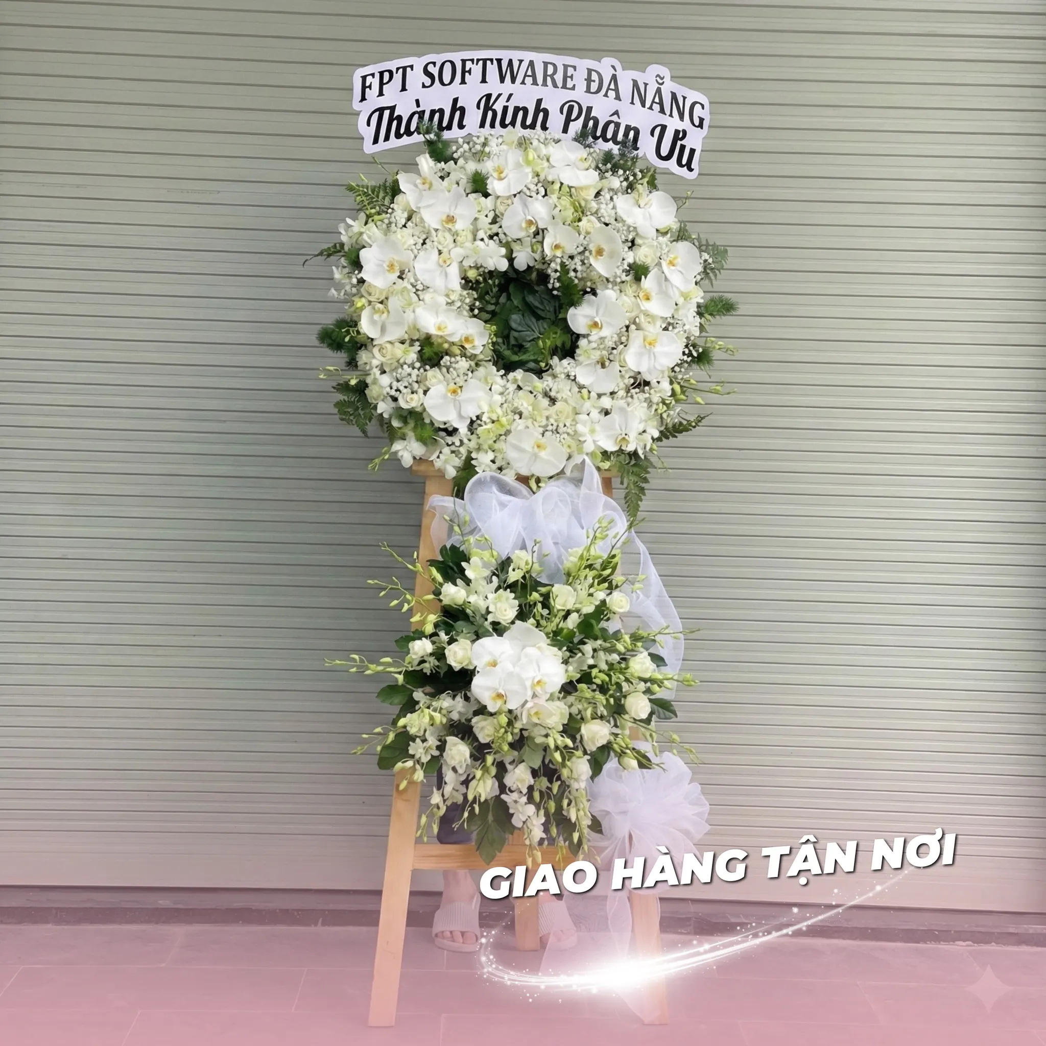Ảnh 3 của Kệ Hoa Hồng Đỏ & Hồng Phấn & Hoa Baby - Chia Buồn