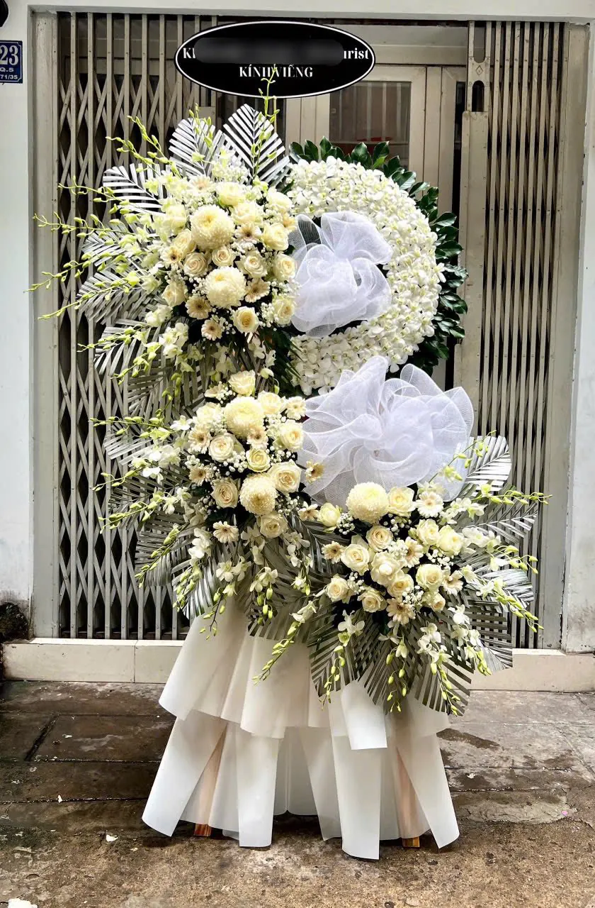 Ảnh 9 của Kệ Hoa Hoa Tươi - Chia Buồn