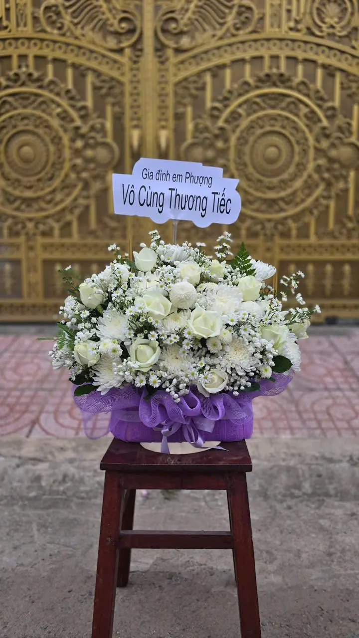 Ảnh 8 của Kệ Hoa Hoa Tươi - Chia Buồn
