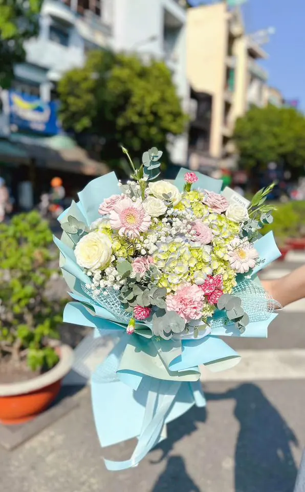 Ảnh 7 của Bó Hoa Hình Trái Tim Hồng Trắng & Hoa Baby & Hồng - Sinh Nhật