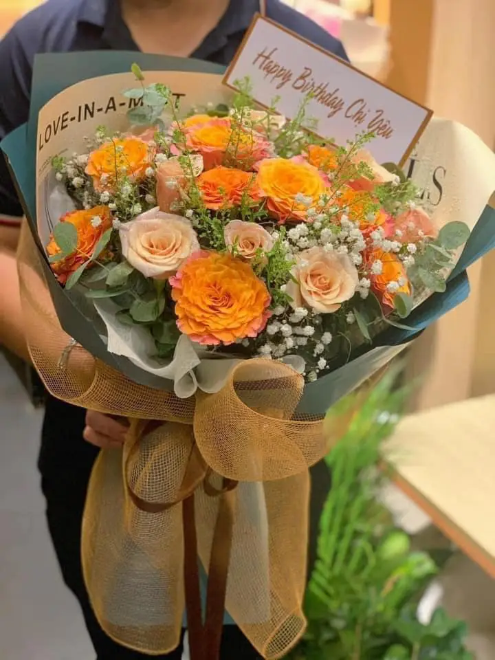 Ảnh 4 của Bó Hoa Hồng & Bạch Đàn - Sinh Nhật