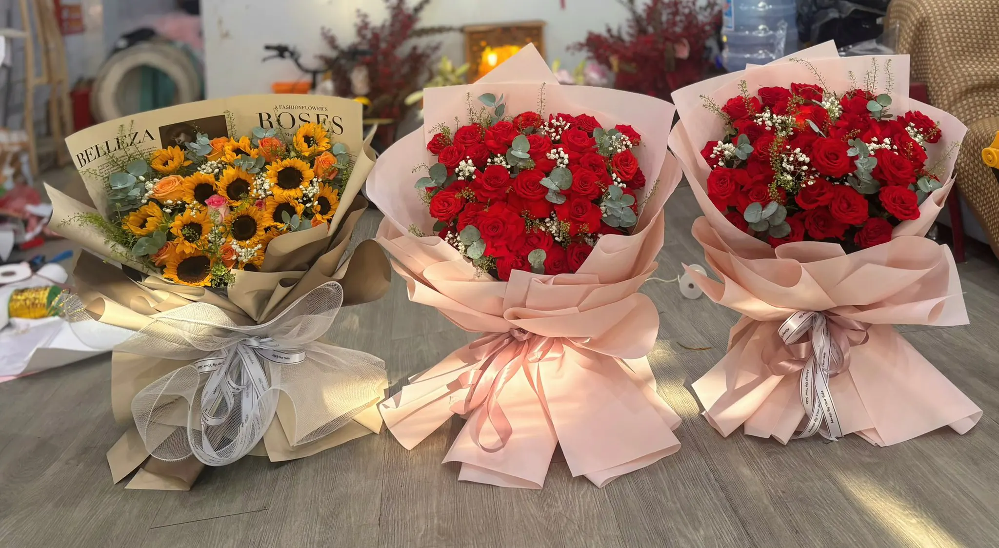 Ảnh 4 của Bó Hoa Hồng Trắng & Cúc Hồng & Hồng - Hoa Tươi