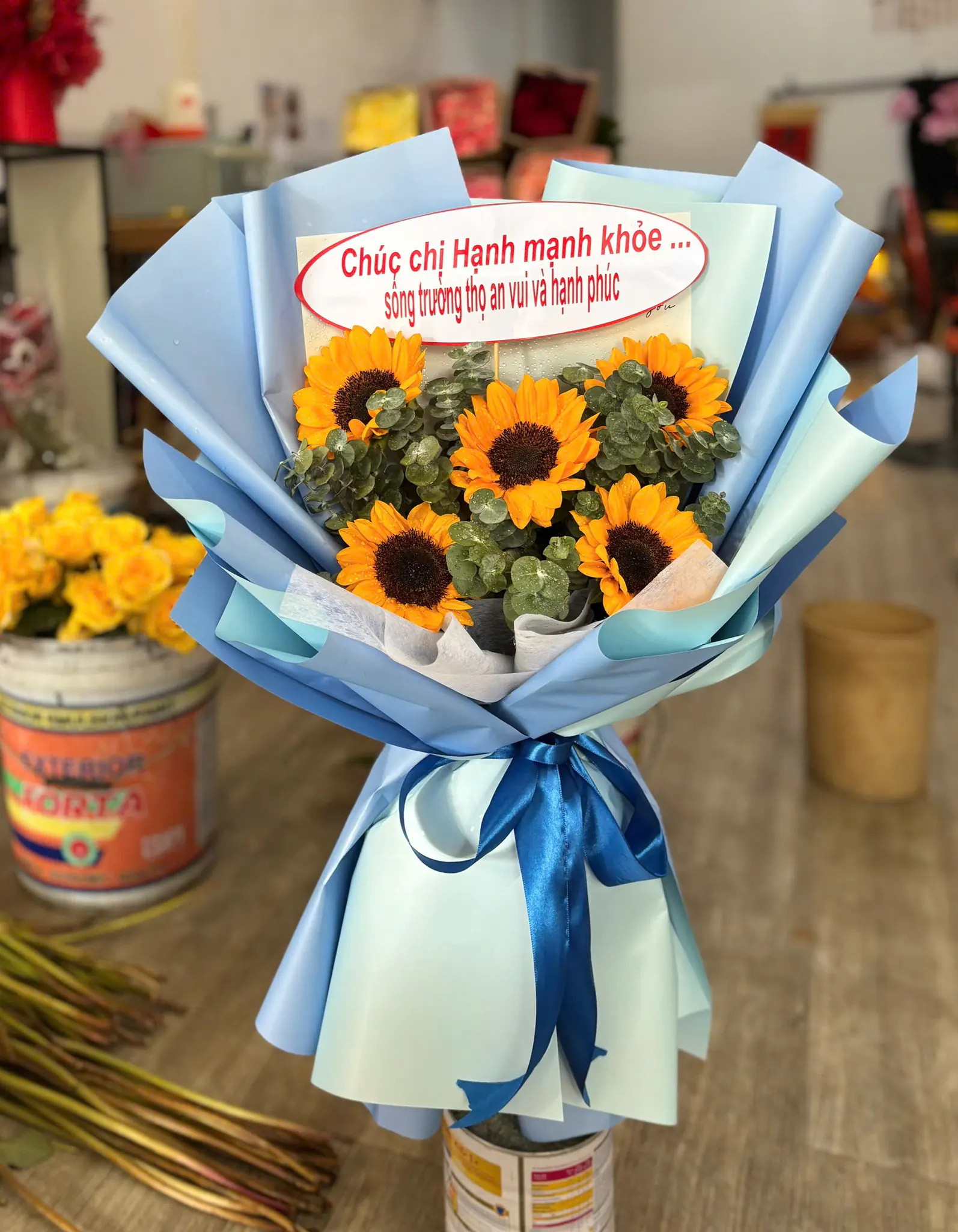 Bó Hoa Hướng Dương & Bạch Đàn - Hoa Tươi