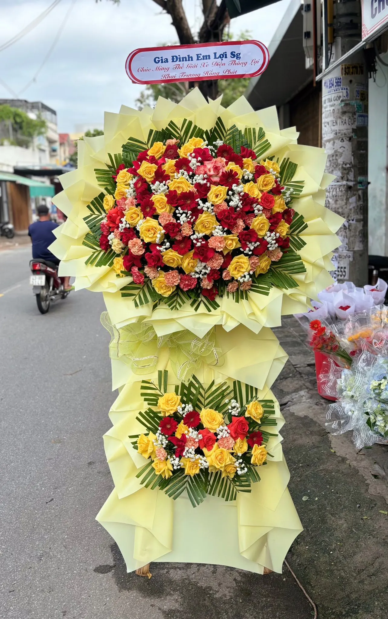 Ảnh 9 của Kệ Hoa Hồng Phấn & Cúc Hồng & Hồng - Khai Trương