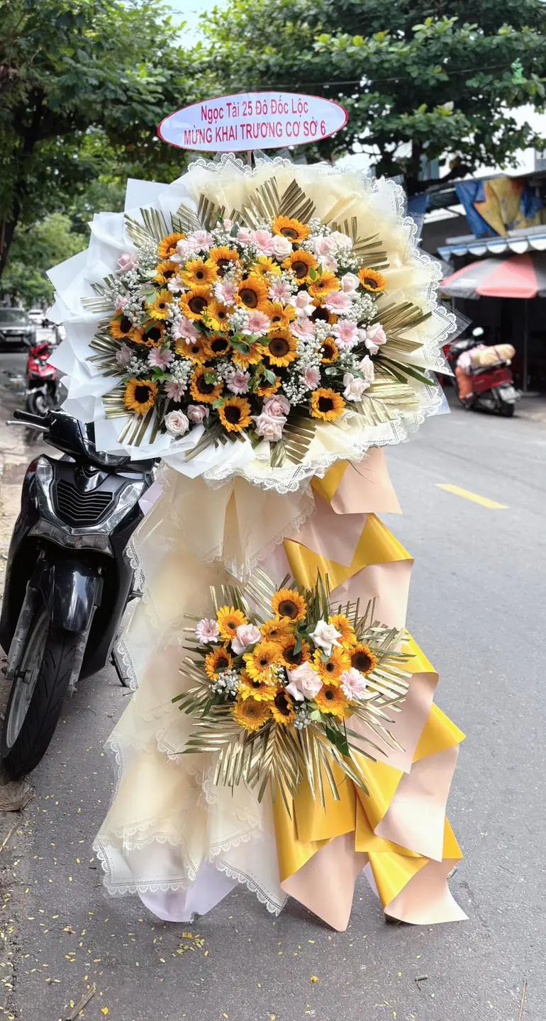 Ảnh 2 của Kệ Hoa Hồng Phấn & Cúc Hồng & Hồng - Khai Trương