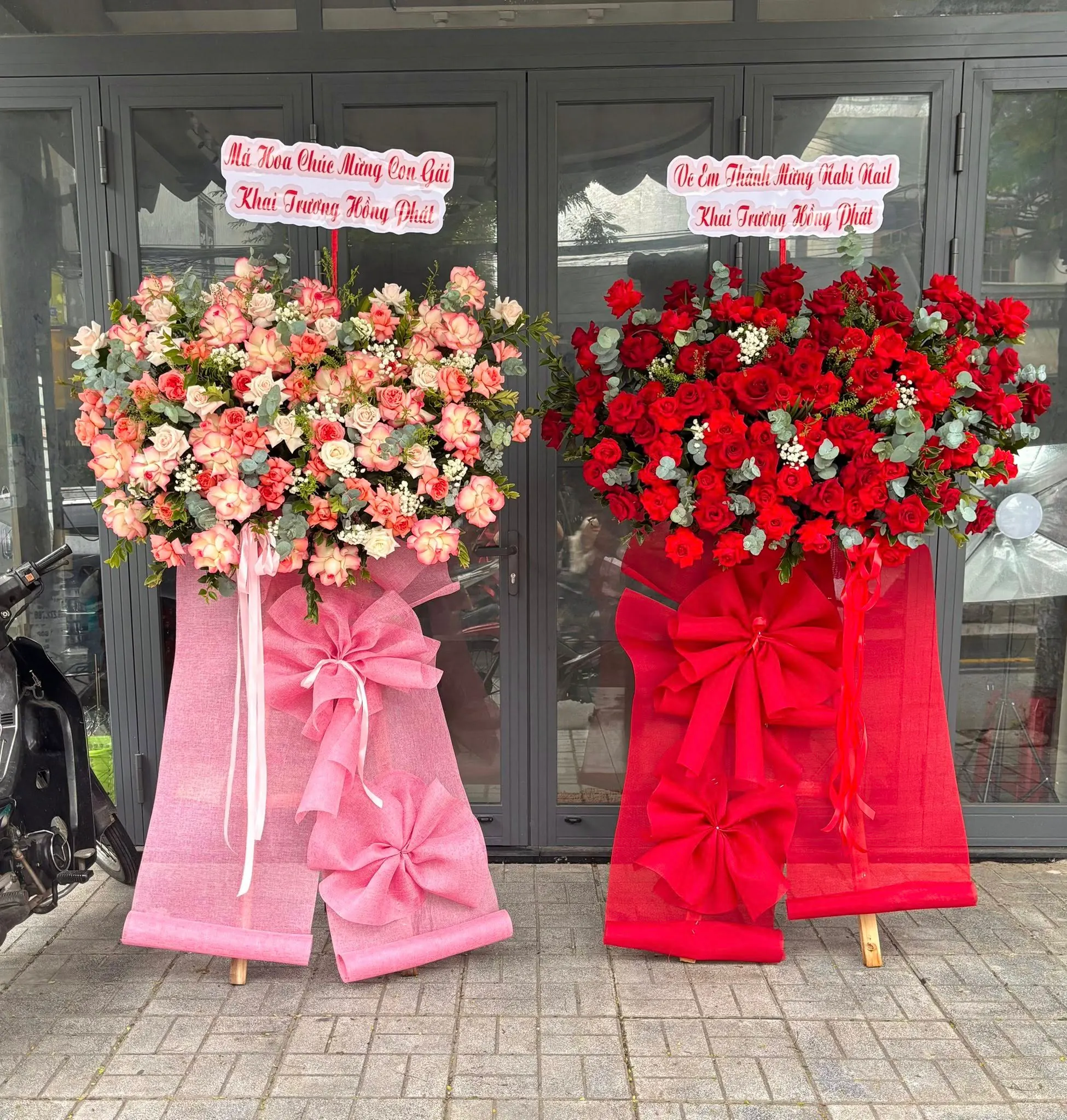 Ảnh 5 của Kệ Hoa Hồng - Khai Trương
