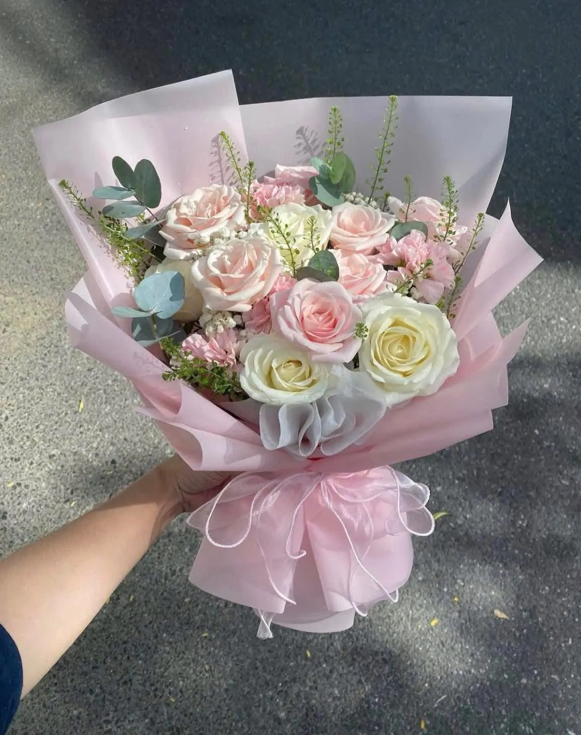 Ảnh 8 của Bó Hoa Hồng Đỏ & Hồng Phấn & Ly Trắng - Valentine