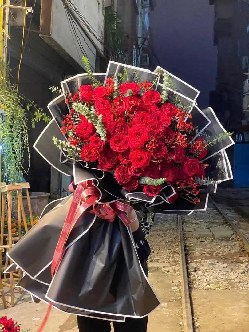 Ảnh 3 của Bó Hoa Hồng Đỏ & Hồng Phấn & Ly Trắng - Valentine