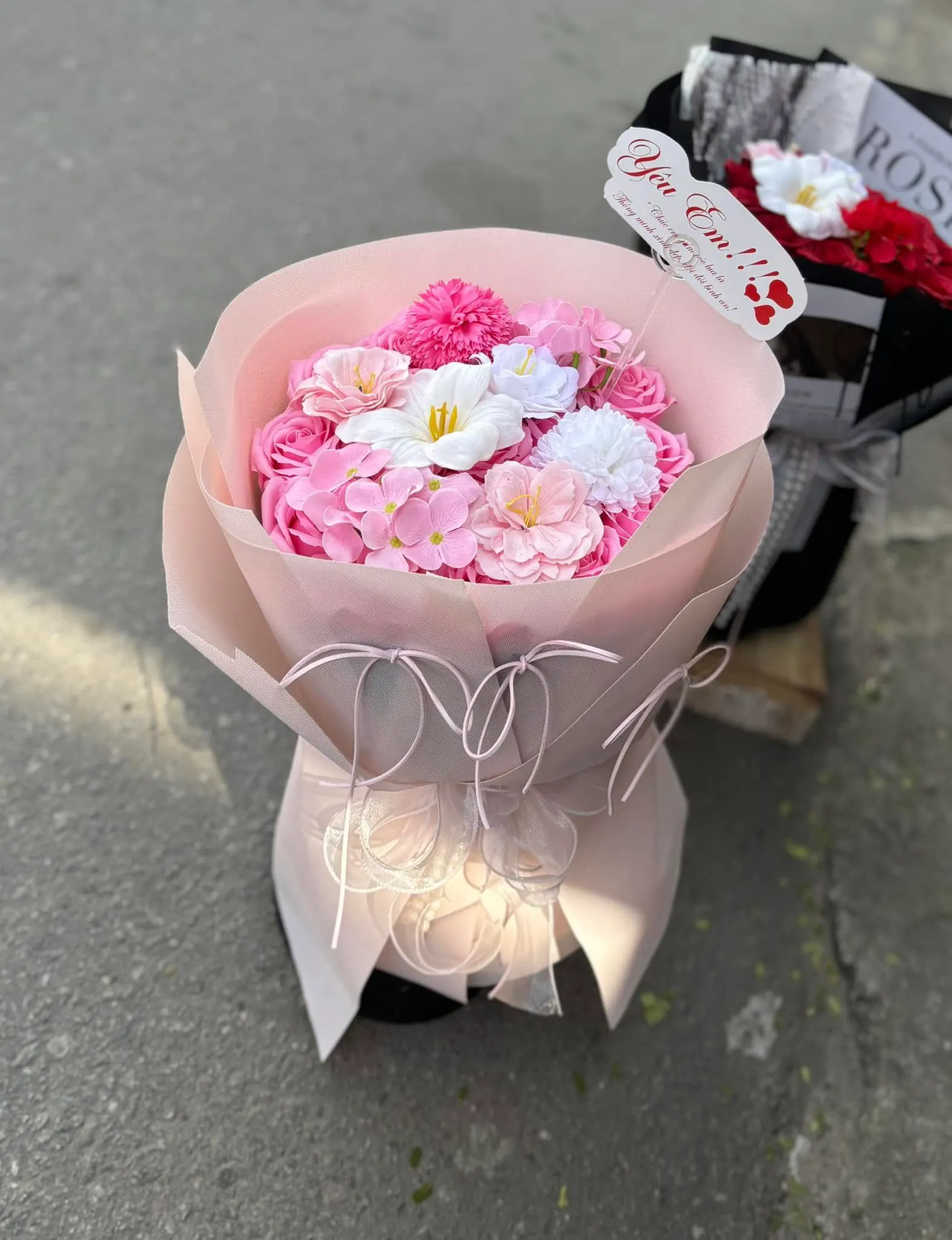 Ảnh 9 của Bó Hoa Hình Trái Tim Hồng Trắng & Hồng Đỏ & Hồng - Valentine
