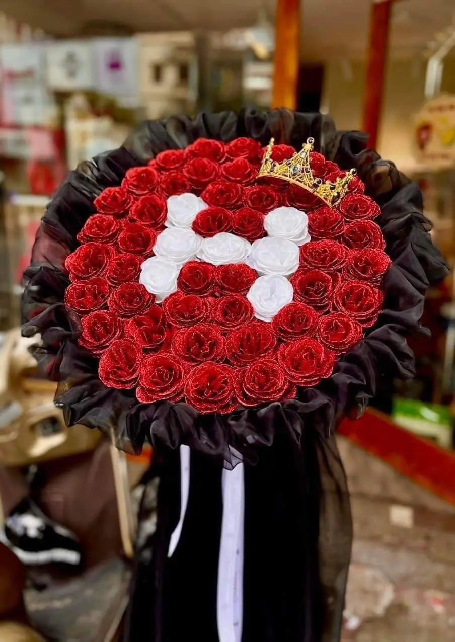 Ảnh 5 của Bó Hoa Hồng & Bạch Đàn - Valentine
