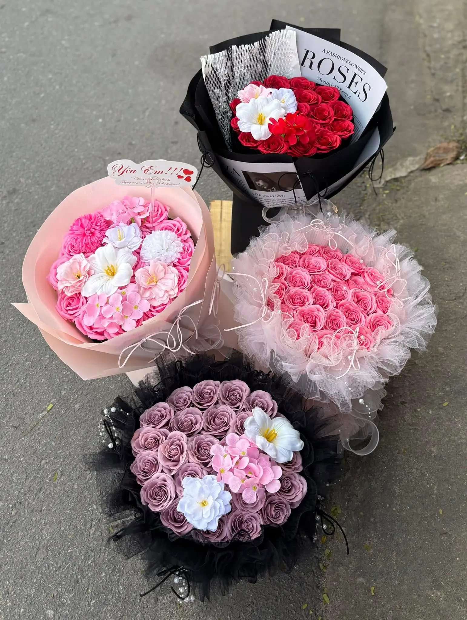 Ảnh 3 của Bó Hoa Hồng & Bạch Đàn - Valentine