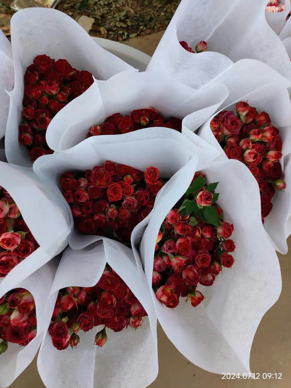 Ảnh 4 của Bó Hoa Hình Trái Tim Hồng Đỏ & Hồng - Valentine