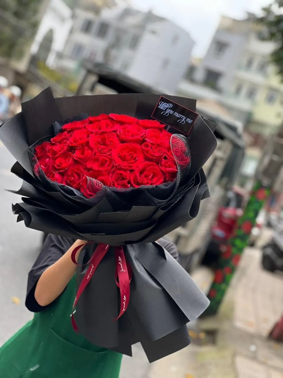 Ảnh 6 của Bó Hoa Hồng & Bạch Đàn - Valentine