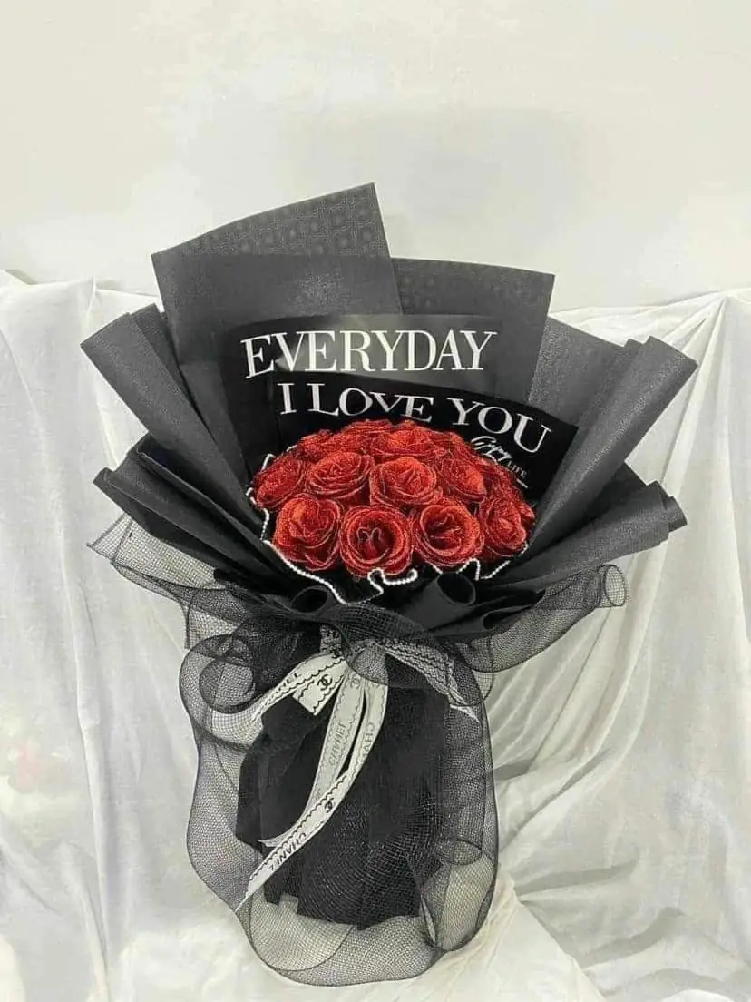 Ảnh 2 của Bó Hoa Hồng & Bạch Đàn - Valentine