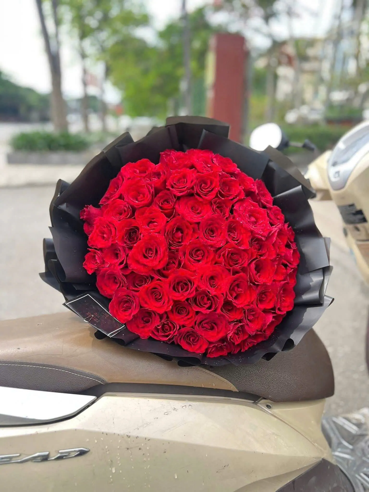 Ảnh 8 của Bó Hoa Hoa Giả Hồng - Valentine