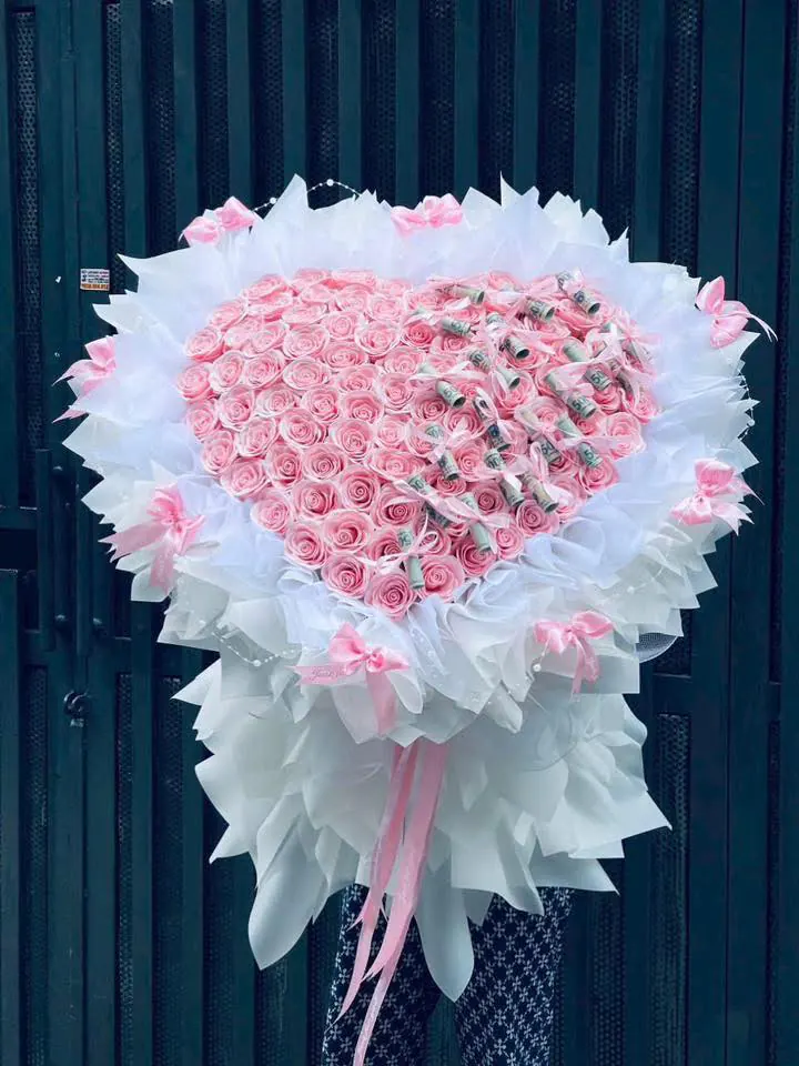Ảnh 9 của Bó Hoa Hình Trái Tim Hoa Tươi - Valentine