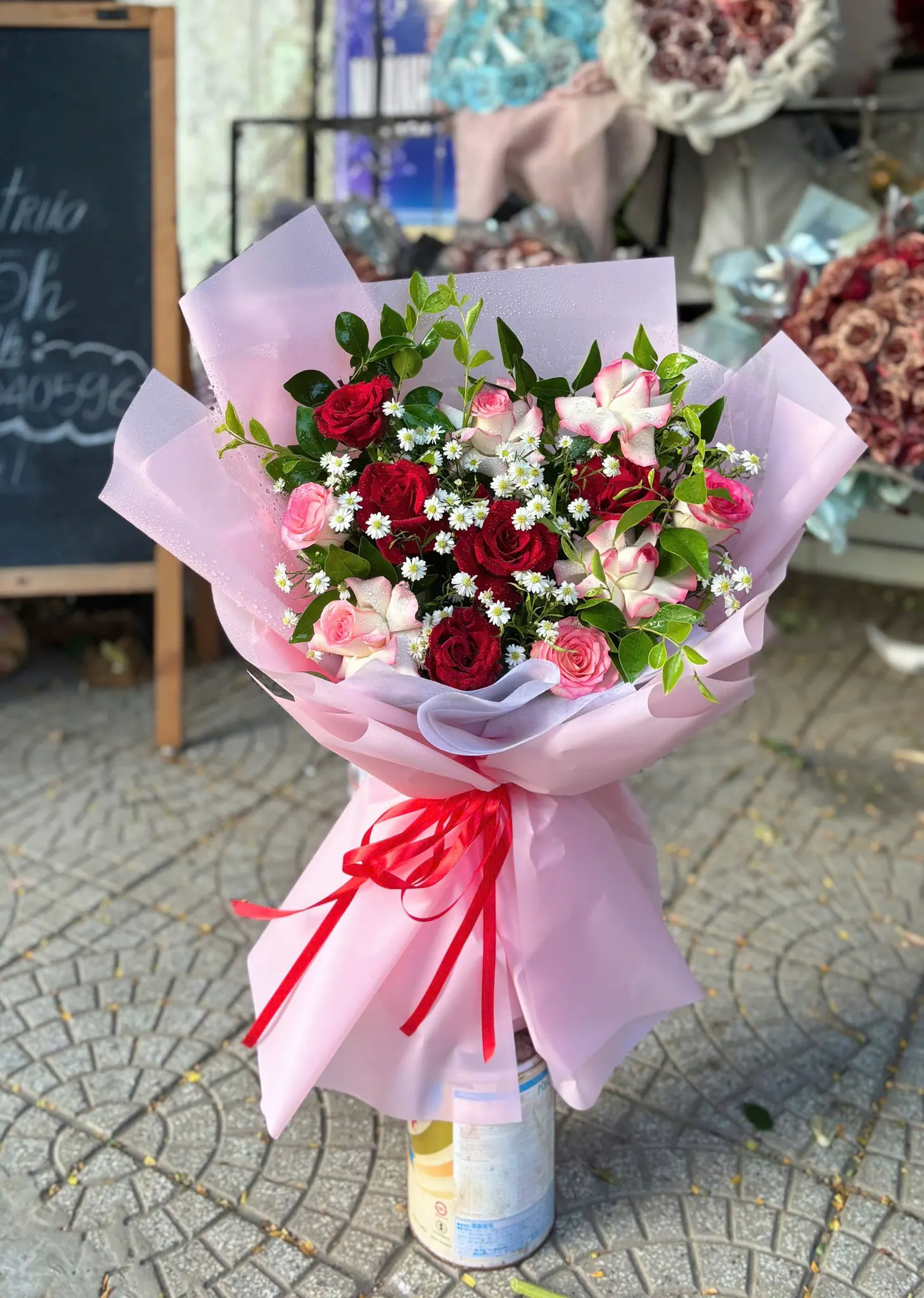 Ảnh 8 của Bó Hoa Hồng Phấn & Cẩm Tú Cầu & Hồng - Valentine