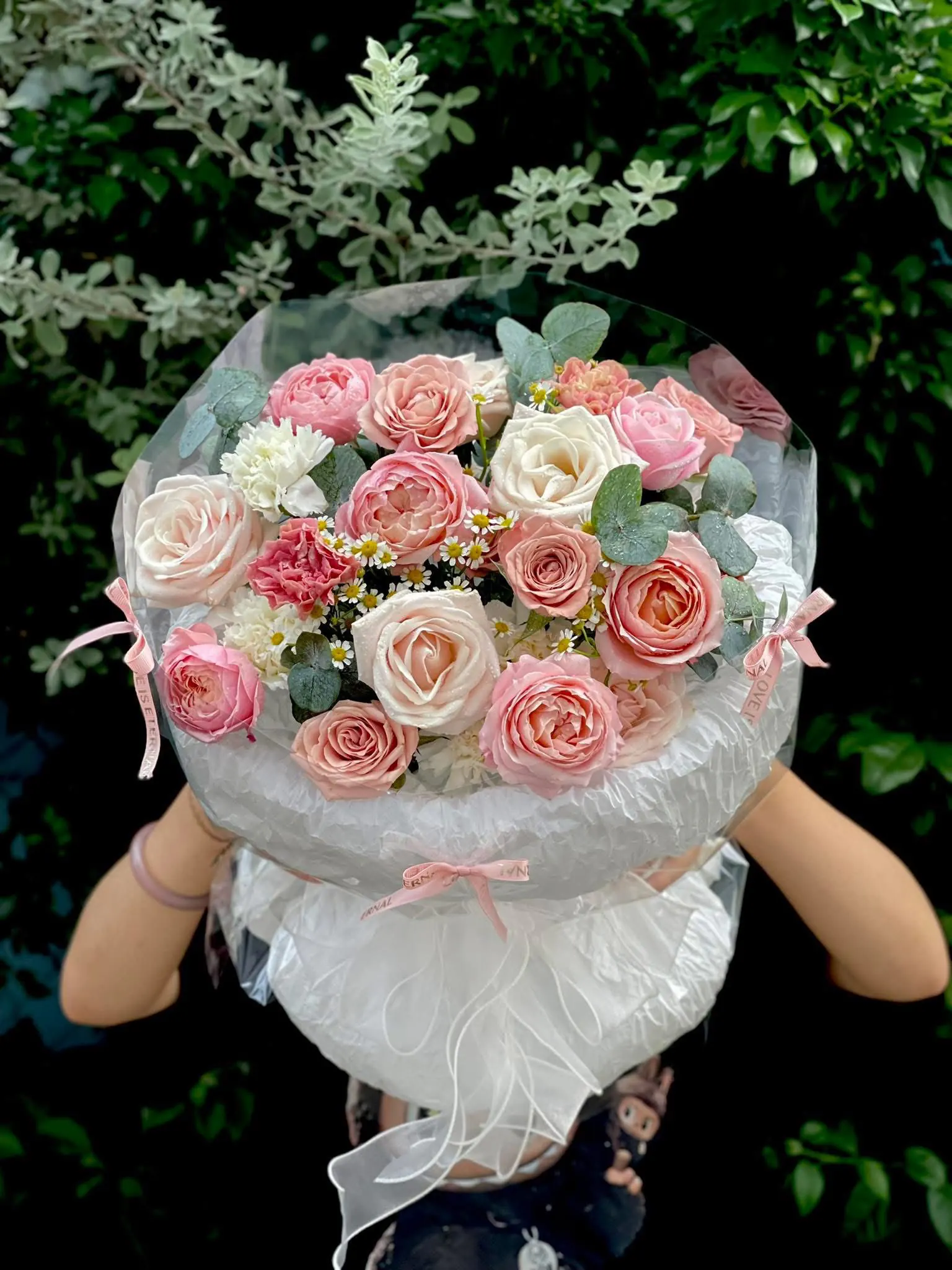 Ảnh 9 của Bó Hoa Hồng Đỏ & Cúc Hồng & Lan Trắng - Chúc Mừng