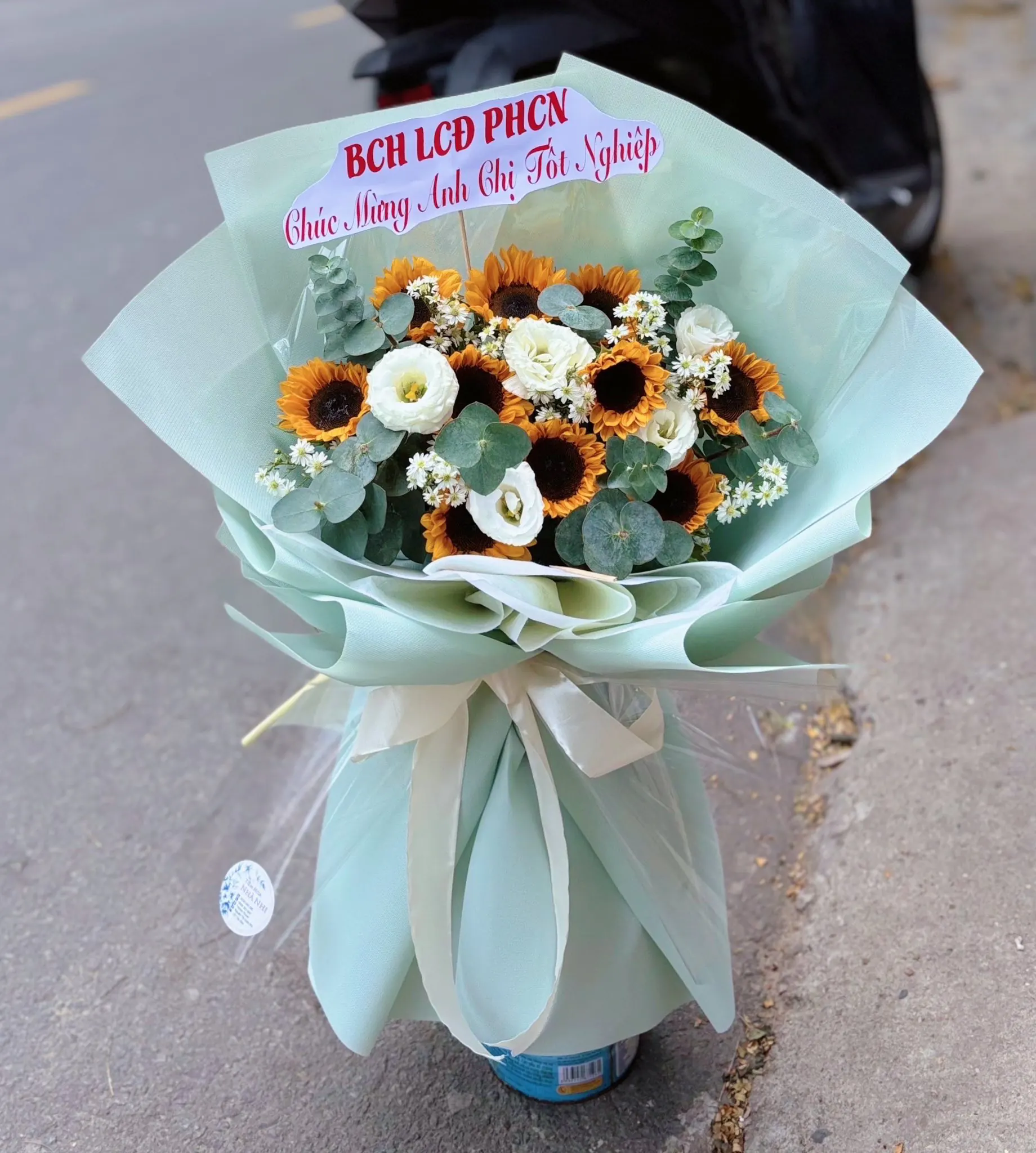 Ảnh 8 của Bó Hoa Hoa Tươi - Chúc Mừng