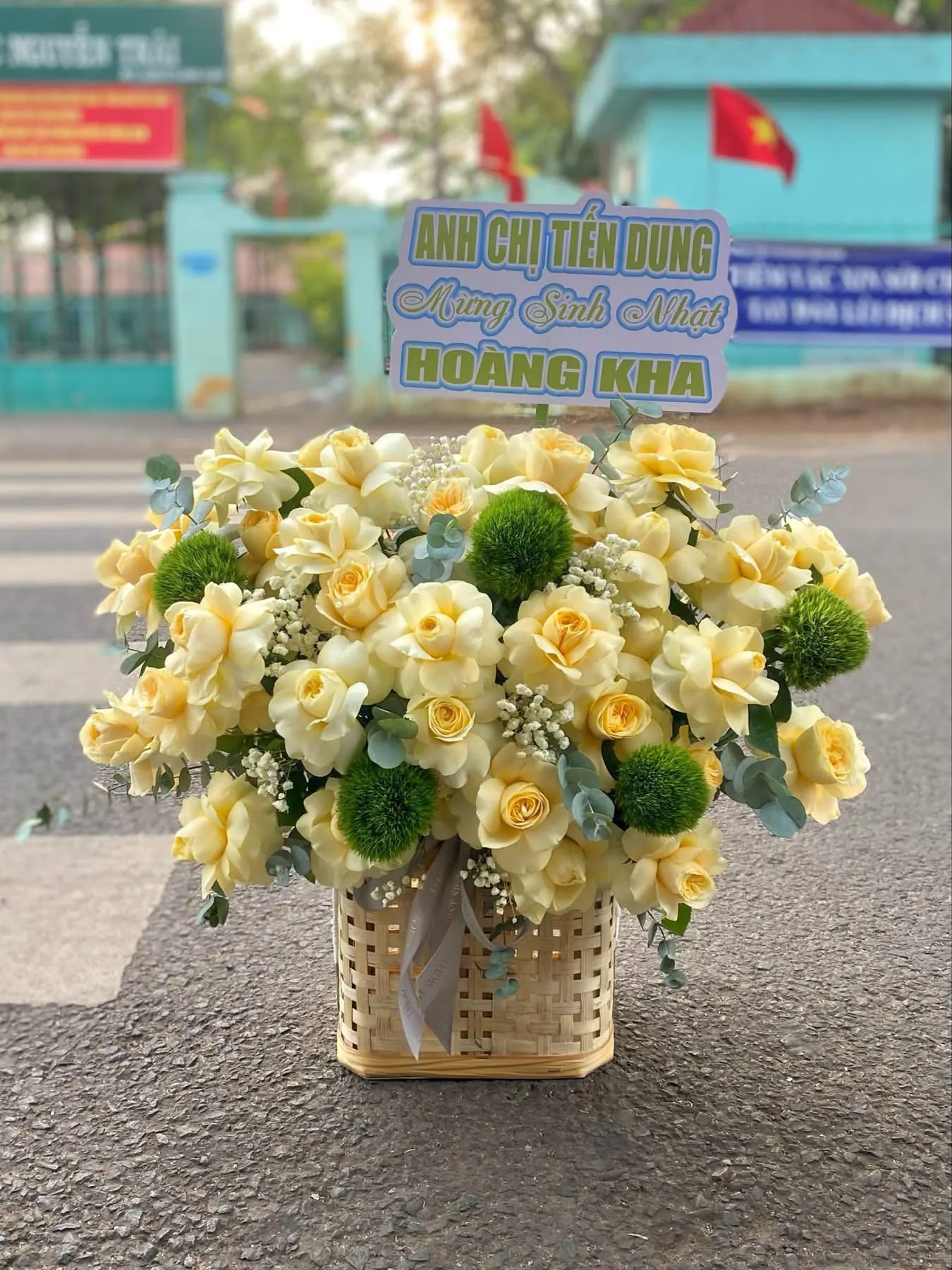 Ảnh 5 của Giỏ Hoa Cúc Họa Mi & Bạch Đàn - Sinh Nhật