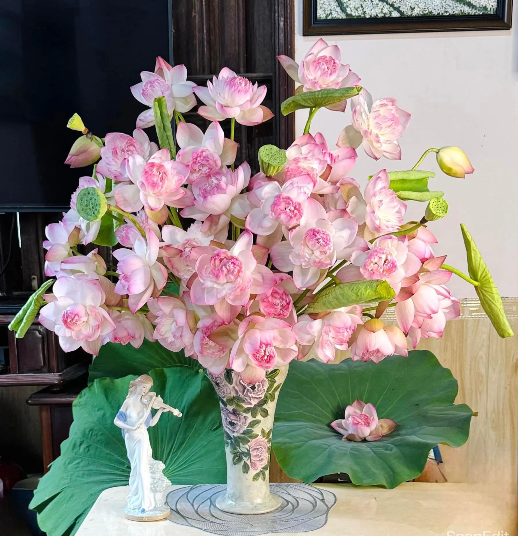Ảnh 6 của Bình Hoa Sen - Hoa Tươi