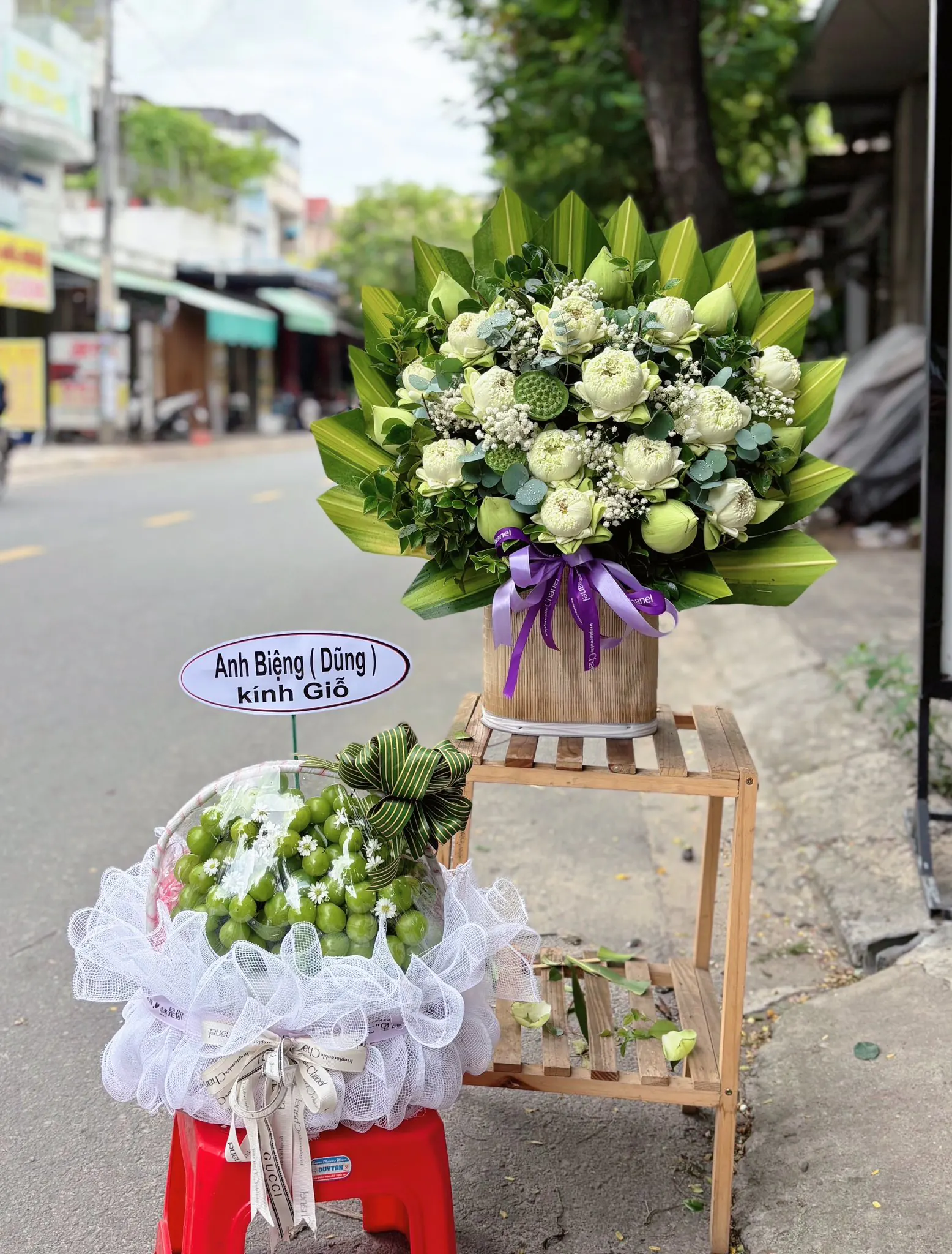 Ảnh 3 của Giỏ Hoa Hoa Baby & Sen & Bạch Đàn - Chia Buồn