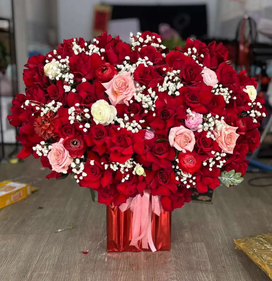 Ảnh 6 của Giỏ Hoa Hồng Đỏ & Hoa Baby & Hồng - Valentine