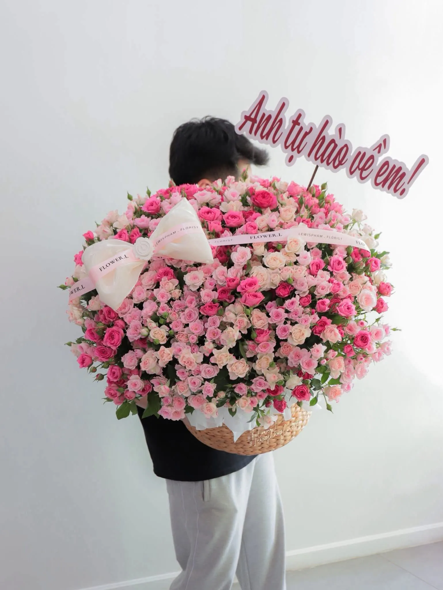 Ảnh 4 của Giỏ Hoa Bạch Đàn - Valentine