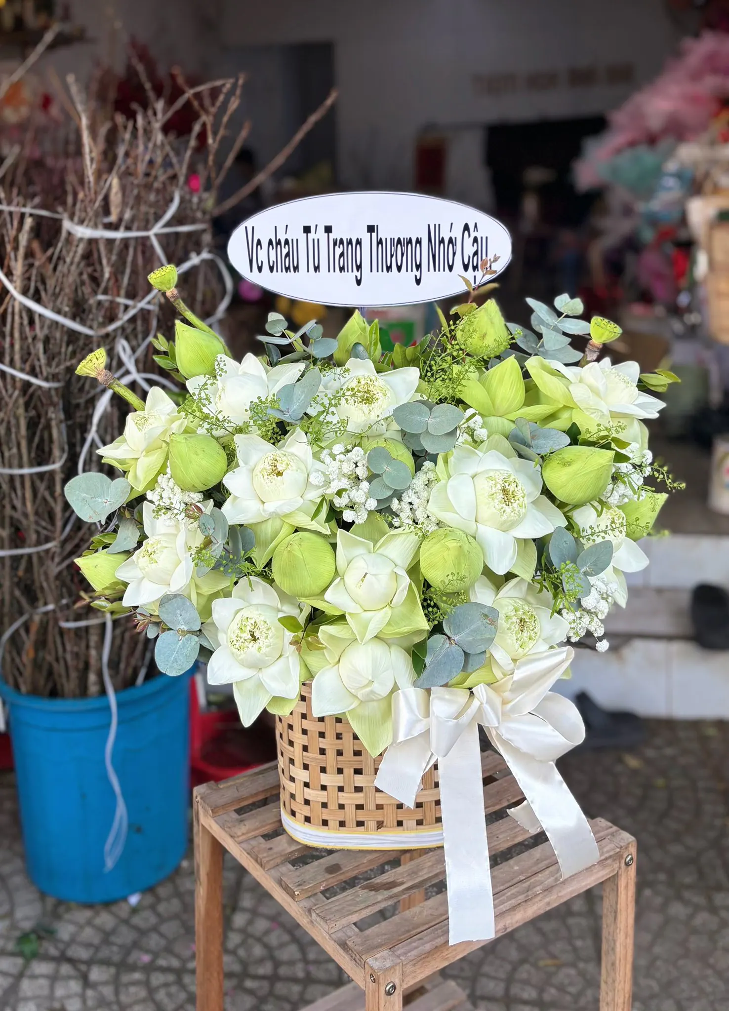Ảnh 3 của Giỏ Hoa Bạch Đàn - Valentine